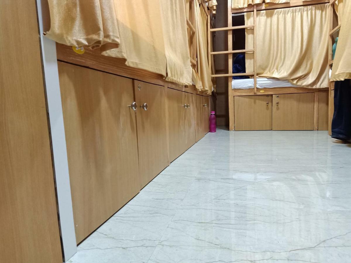 Mabrook Dormitory 孟买 外观 照片