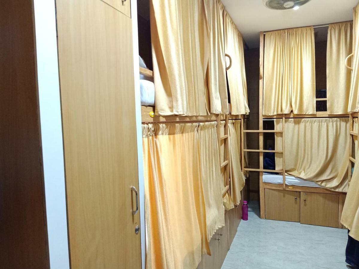 Mabrook Dormitory 孟买 外观 照片